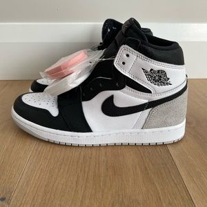 Brand New Air Jordan 1 Retro High OG ‘Stage Haze’ Sneakers